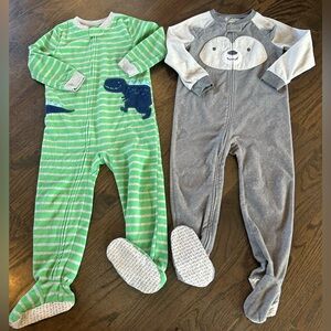 4T Carter’s Fleece Footie Pajamas